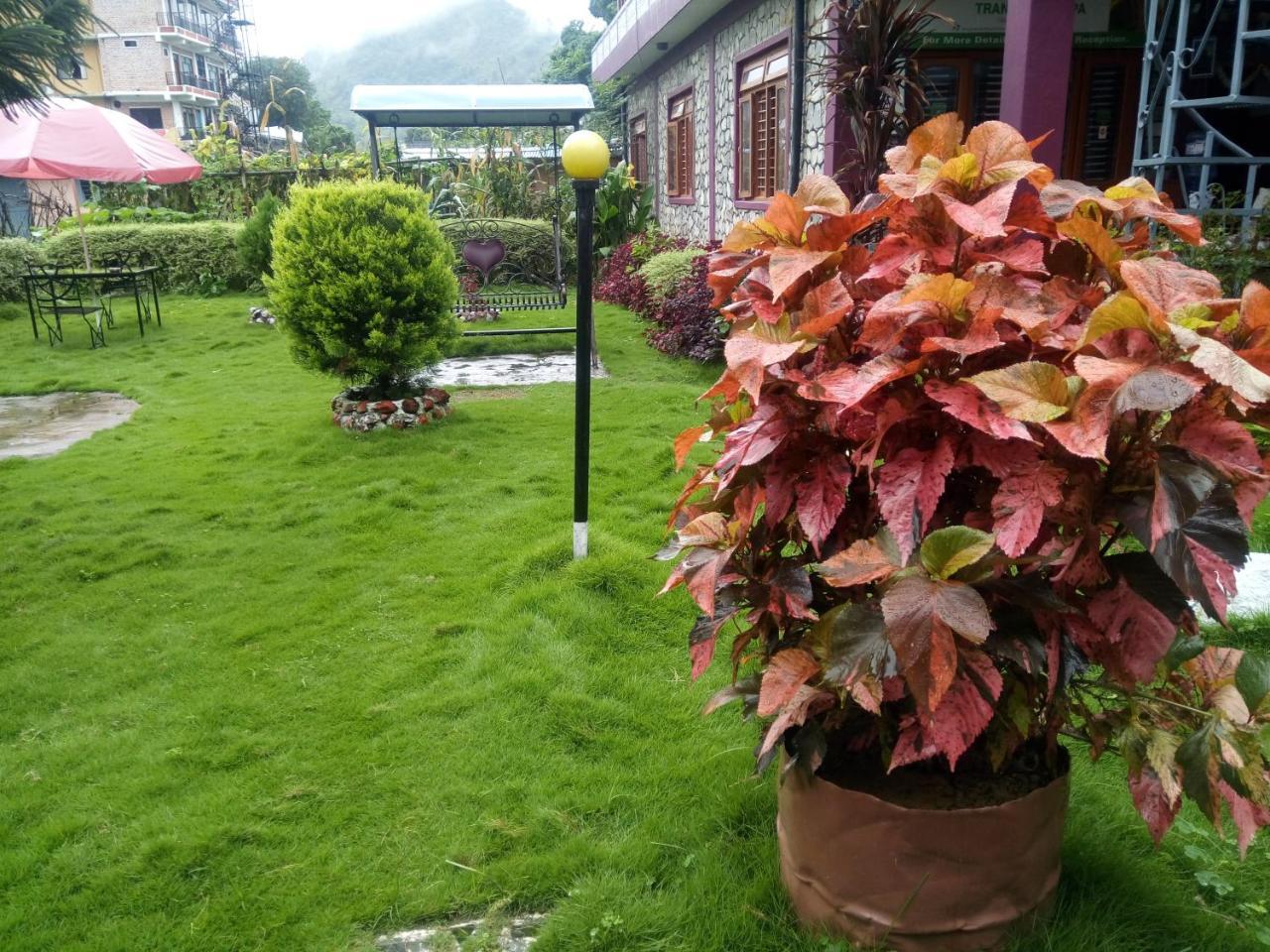 Galaxy Inn Guest House Pokhara Exterior photo