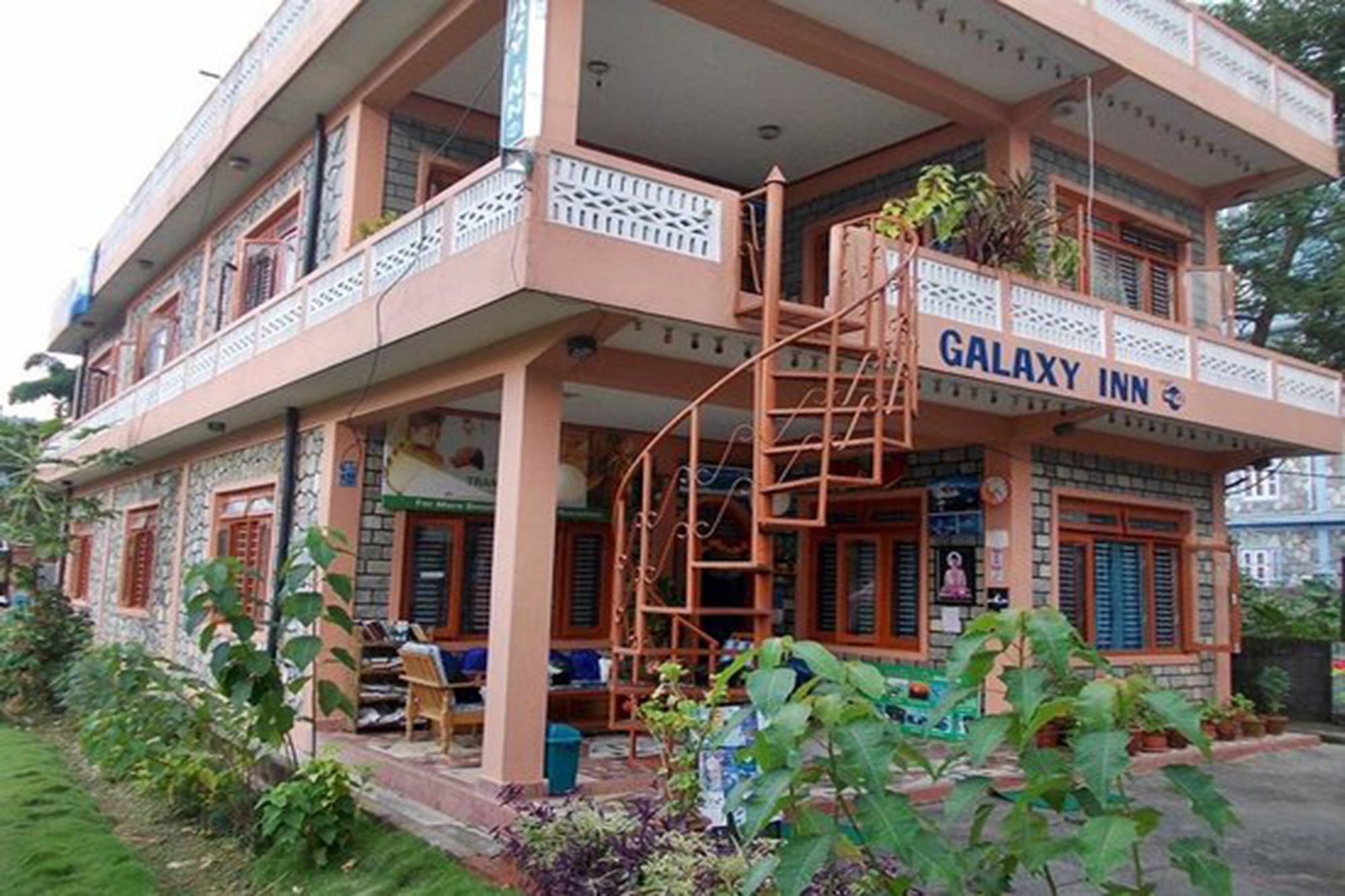 Galaxy Inn Guest House Pokhara Exterior photo