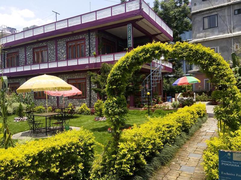 Galaxy Inn Guest House Pokhara Exterior photo